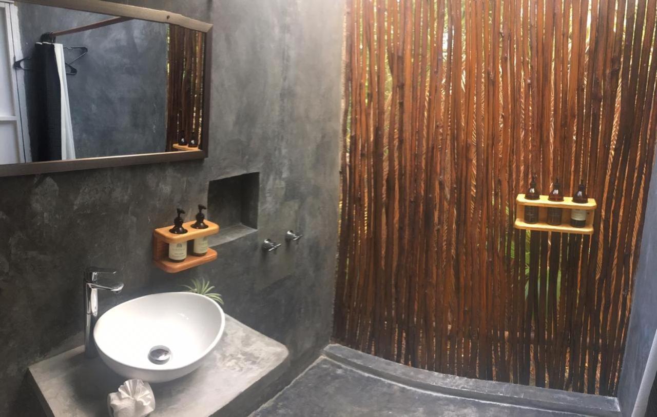 Frequency Hotel Isla Holbox Exterior photo